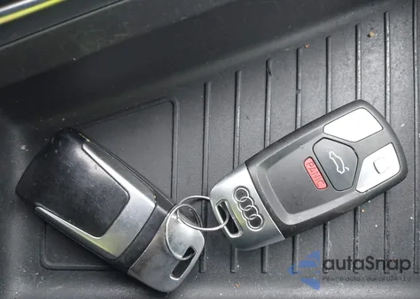 2018 Audi Q7 3.0T Premium из США, поврежденный, VIN WA1VAAF70JD033632